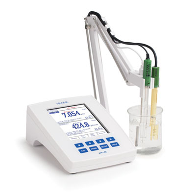 HI5521專業(yè)級微電腦多參數(shù)水質(zhì)測定儀【7項(xiàng)】